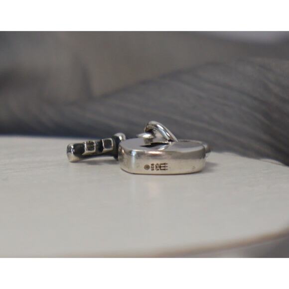 James Avery 925 My Heart Is Yours Charm 5.57G / 0.7in - Picture 2 of 5